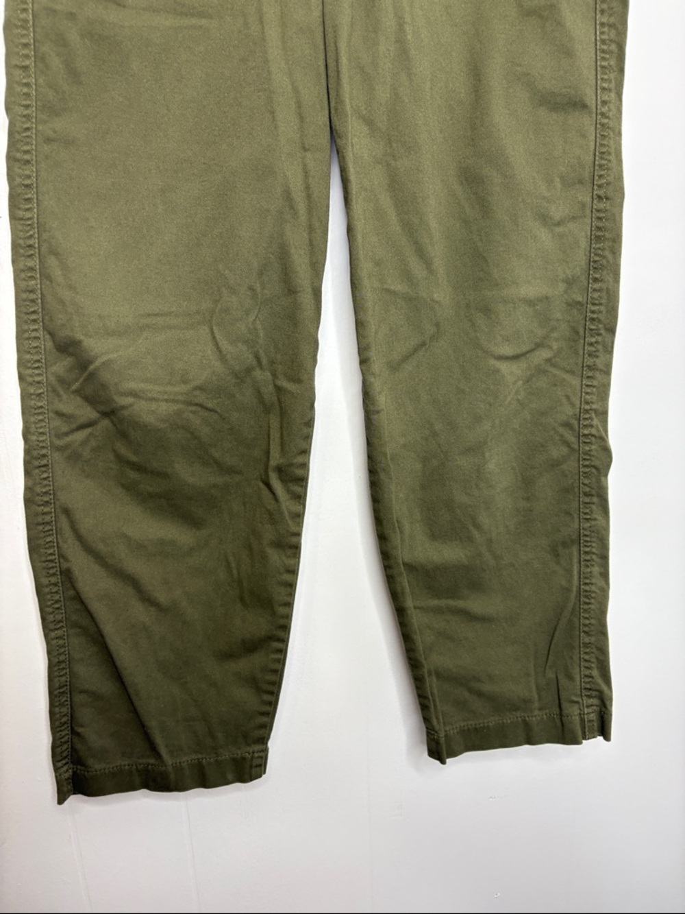 Levis Pants Womens 26 Utility Tapered Baggy Ankle Olive Green Granola Core - Picture 4 of 8